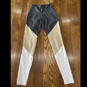 SALE! Onzie Track leggings!